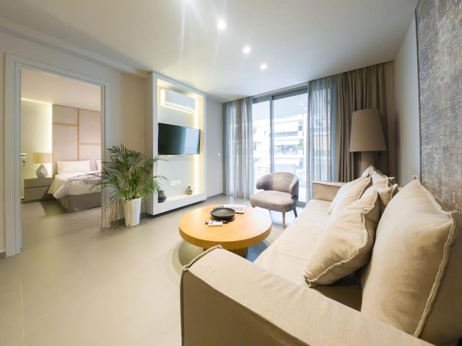 Cw Athens Riviera Suite Exterior photo