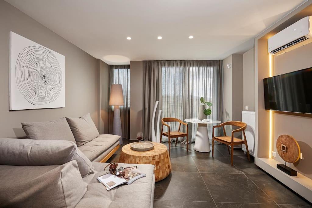Cw Athens Riviera Suite Exterior photo