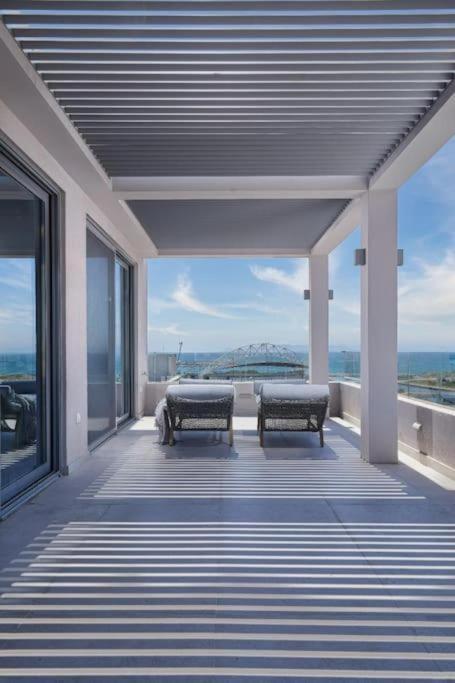 Cw Athens Riviera Suite Exterior photo